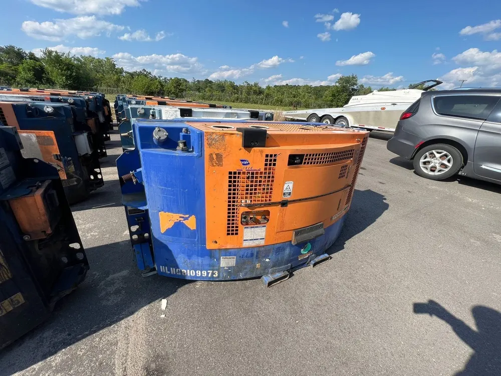 Carrier PowerLINE 69RG15-120W-24 Series 24 CARB compliant clip-on generator set - view 11
