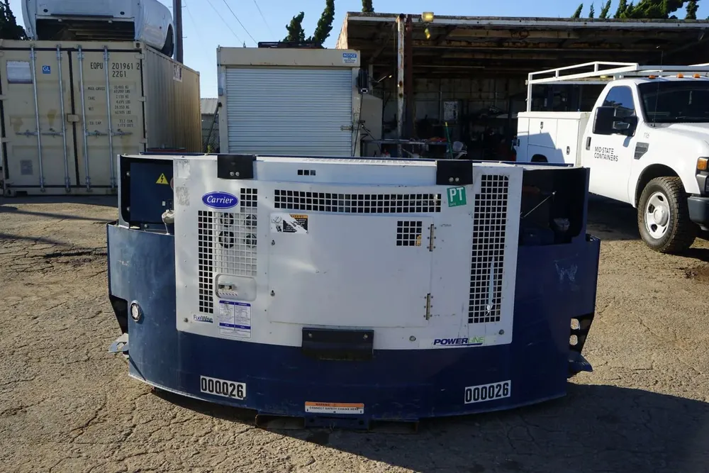 Carrier Transicold PowerLINE 69RG15 clip-on generator set on a refrigerated container - view 3