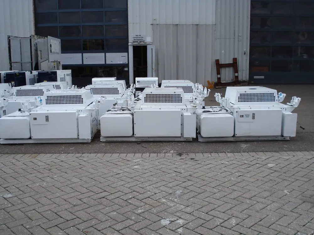 Carrier PowerLINE 69UG15-068S-13 Series 13 undermount generator set