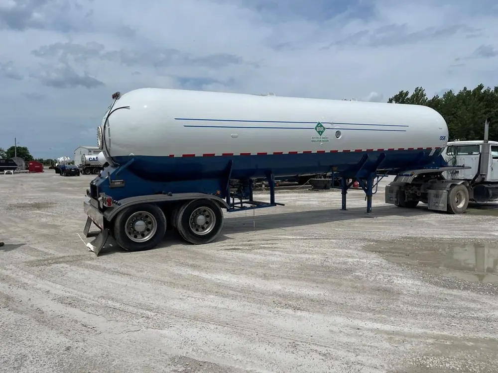Superior 10,450 gallon anhydrous ammonia NH3 transport trailer with Blackmer pump - view 6