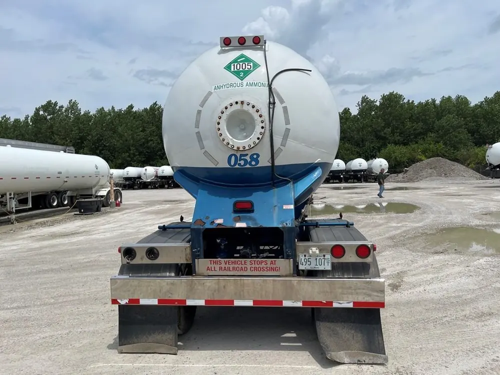 Superior 10,450 gallon anhydrous ammonia NH3 transport trailer with Blackmer pump - view 8
