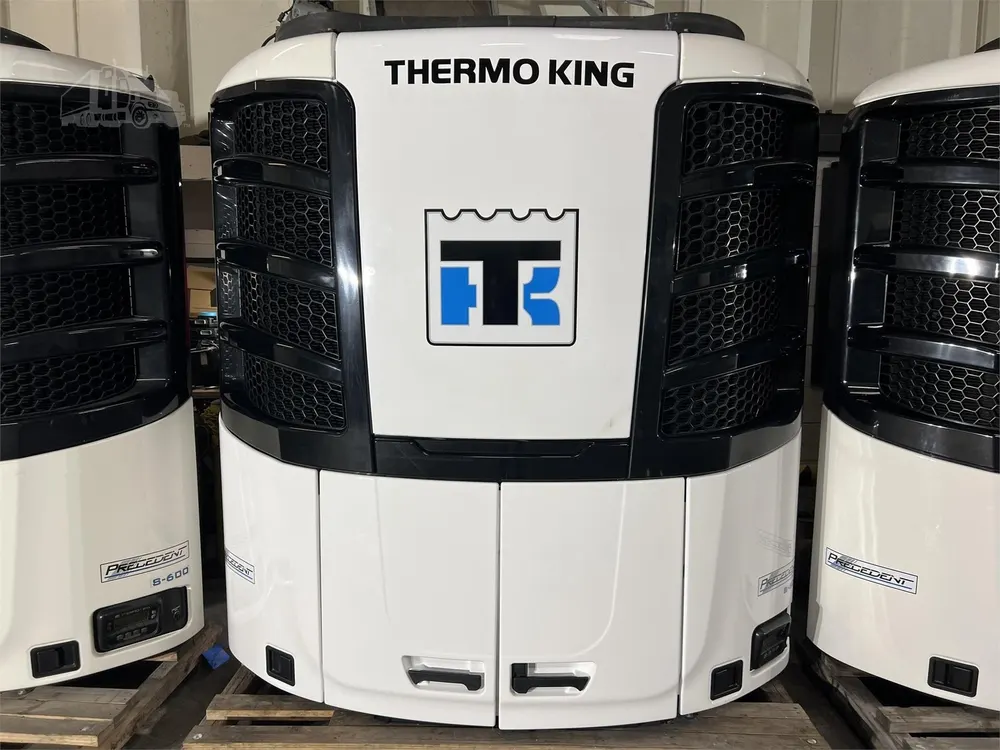 Thermo King Precedent S-600 trailer refrigeration unit on a 53 foot reefer trailer - view 5