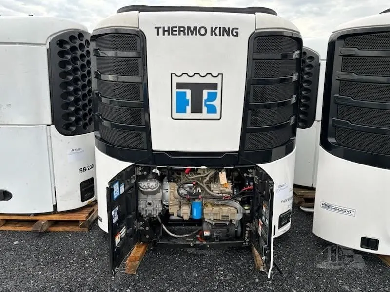 Thermo King Precedent S-700 high capacity trailer refrigeration unit - view 2