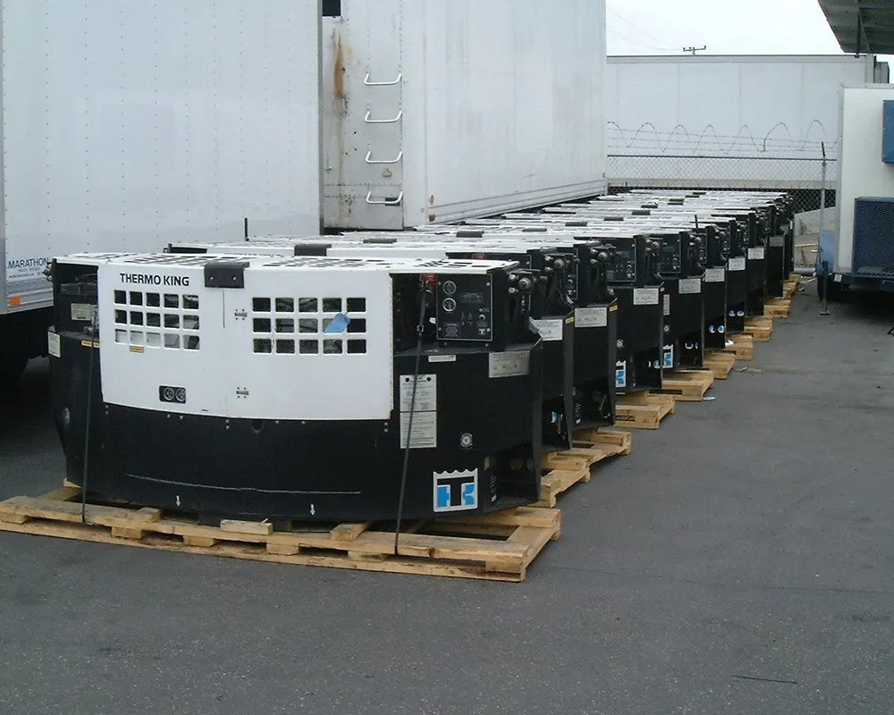 Thermo King SG-3000 clip-on genset mounted on the front of a refrigerated container - view 10