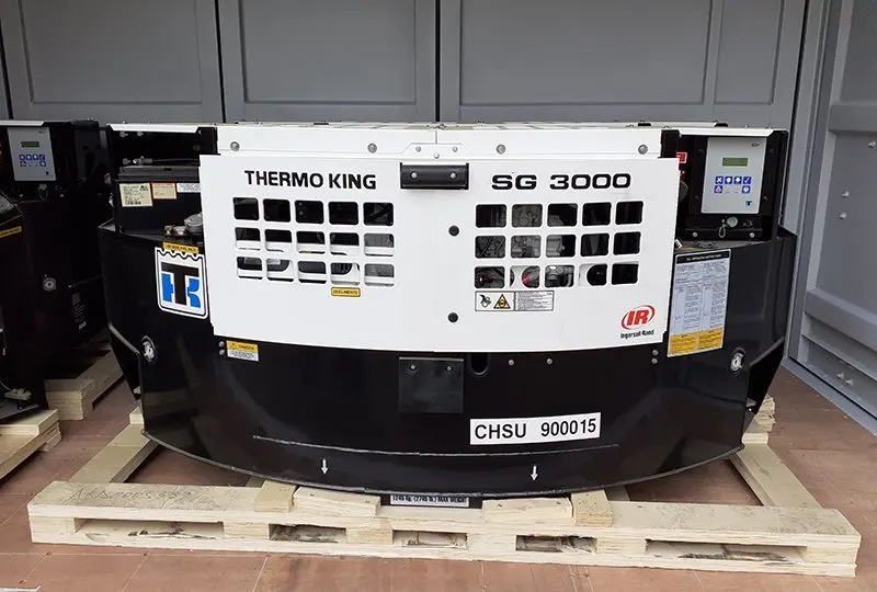 Thermo King SG-3000 clip-on genset mounted on the front of a refrigerated container - view 7