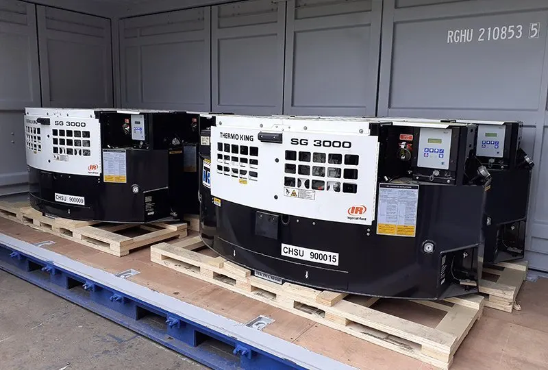 Thermo King SG-3000 clip-on genset mounted on the front of a refrigerated container - view 8