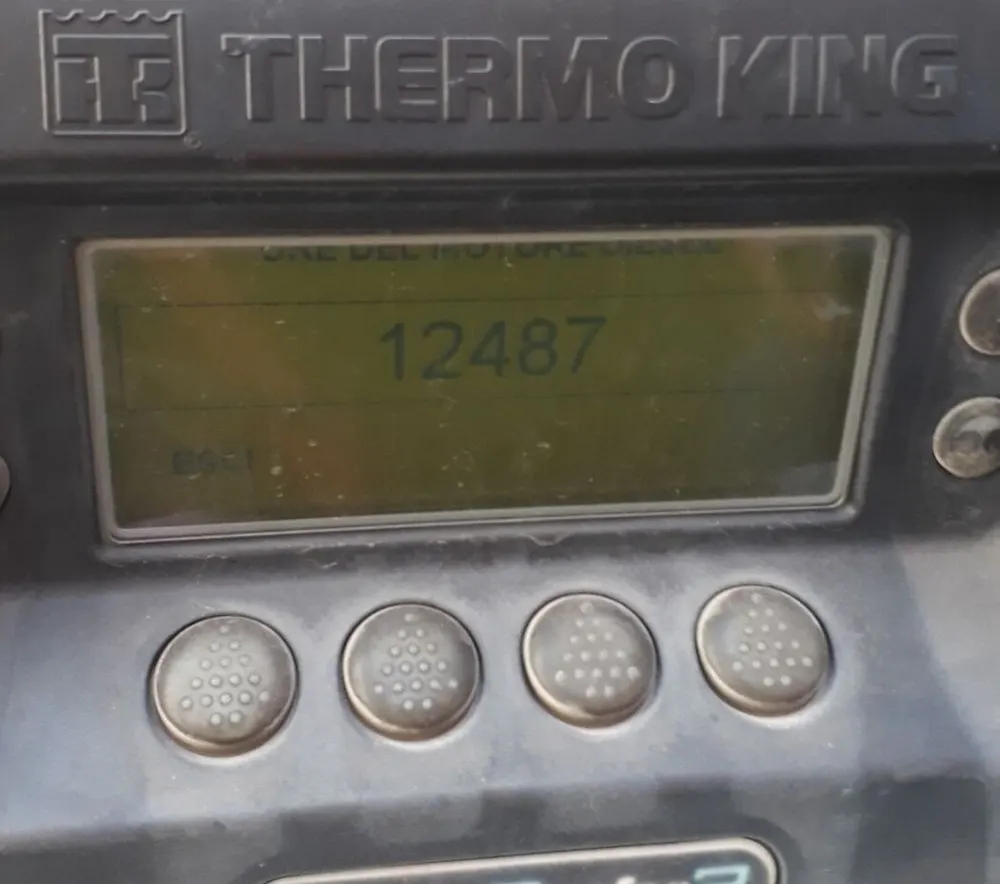 Thermo King SL-400e high capacity trailer refrigeration unit with electric standby - view 4