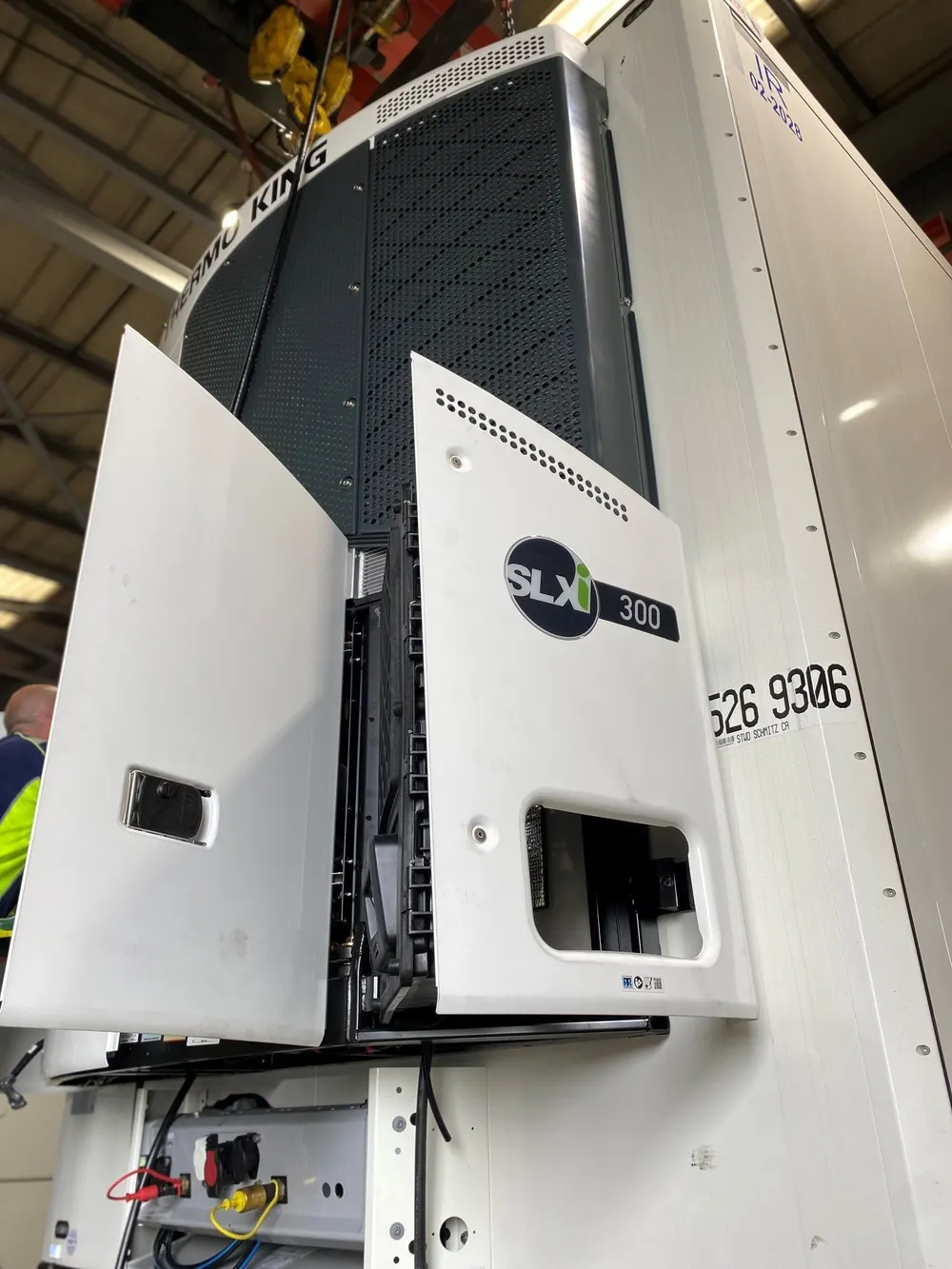 Thermo King SLXi-300 trailer refrigeration unit - view 3