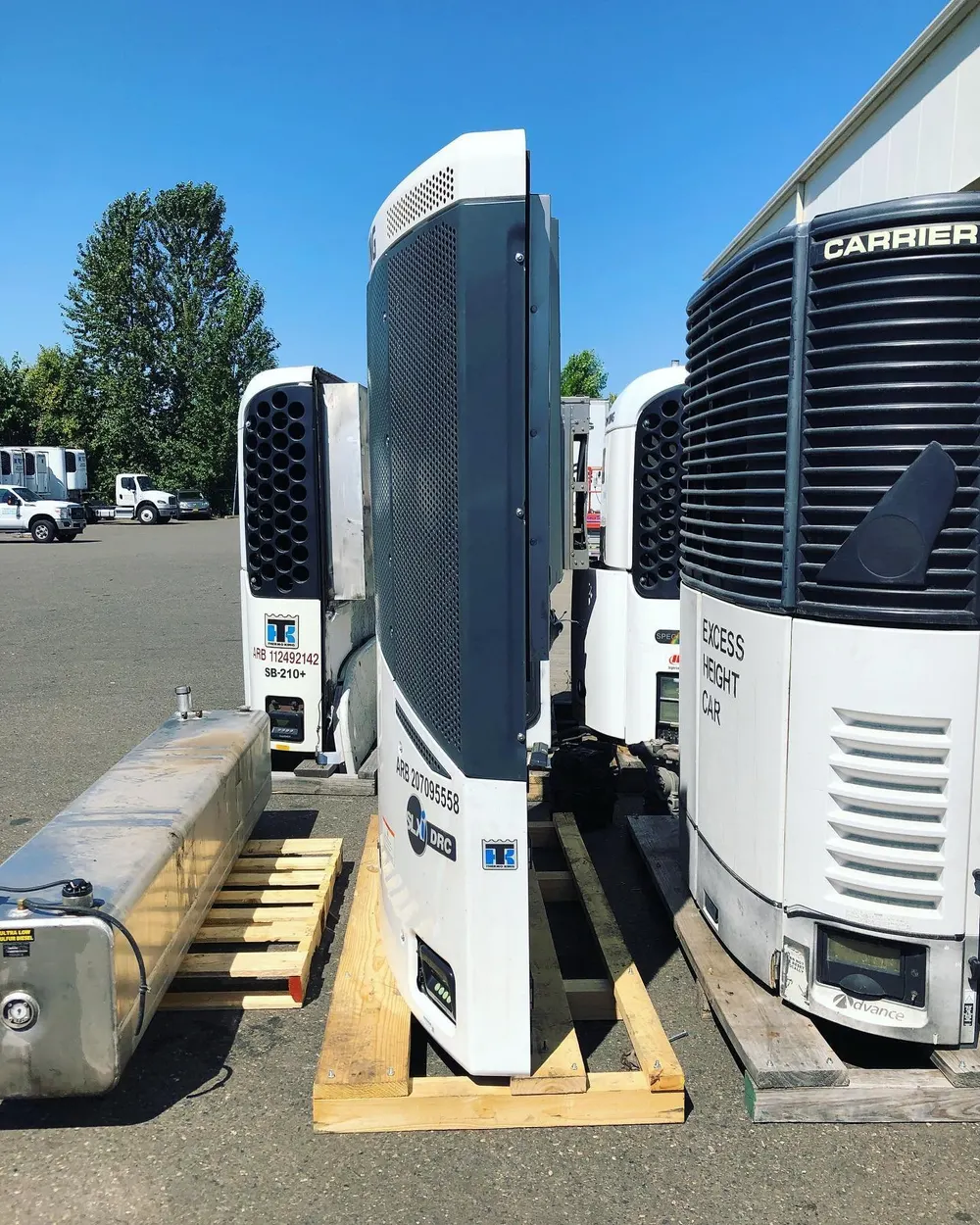 Thermo King SLXi-DRC single temperature trailer refrigeration unit - view 3