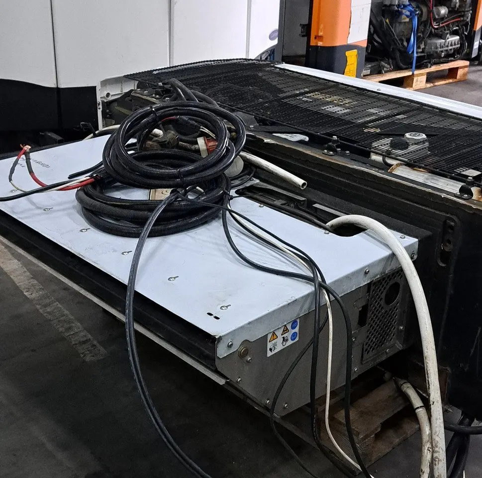 Thermo King T-800R Spectrum multi-temperature truck refrigeration unit - view 5