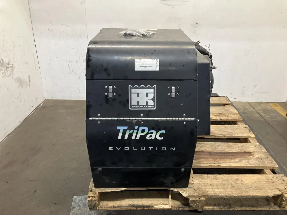 Thermo King TriPac Evolution diesel auxiliary power unit mounted on a sleeper tractor - view 3